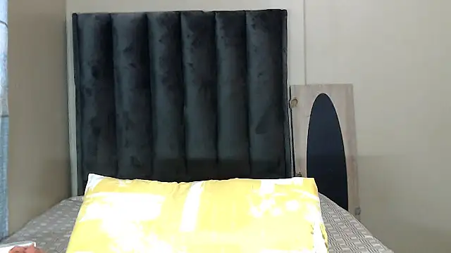LexyDiana online show from 04/22/26, 06:09