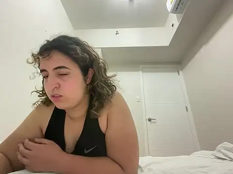 yassiestar online show from 04/01/26, 07:55