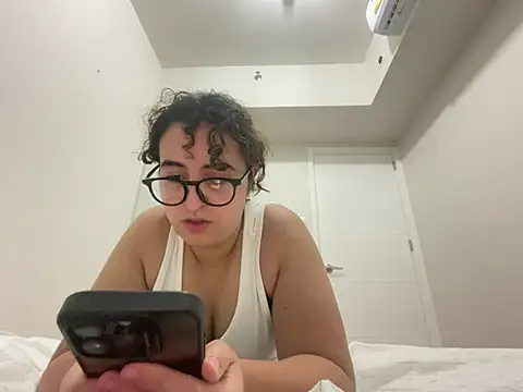 yassiestar online show from 03/26/26, 06:28