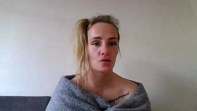 Lisanne30 online show from 02/25/26, 02:39