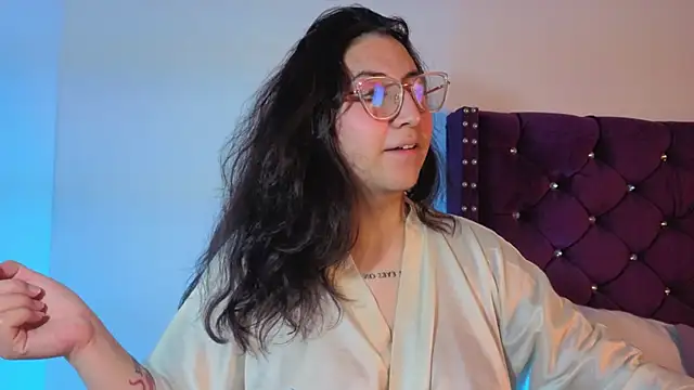 Maddie-LesYoux online show from 05/27/26, 01:07