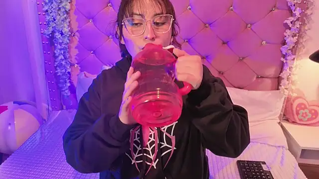Maddie-LesYoux online show from 04/02/26, 12:56