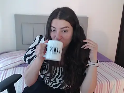 Julietaamado online show from 03/30/26, 02:18