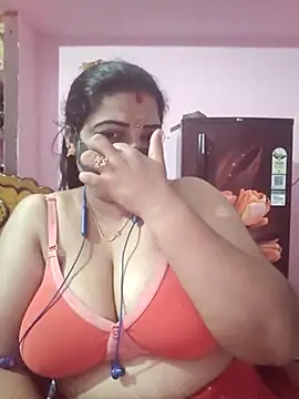 Snapshot of tamil_lathikaaa chatting on 05/01/26, 05:07 tamil lathikaaa online show from 05/01/26, 05:07