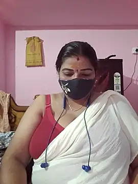 Snapshot of tamil_lathikaaa chatting on 04/29/26, 05:30 tamil lathikaaa online show from 04/29/26, 05:30
