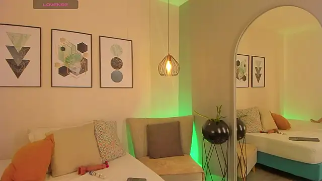 ariavelvet  online show from 03/17/26, 01:41