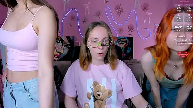 cassandra nik online show from 05/16/26, 10:36