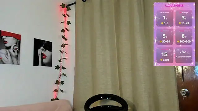 Snapshot of Rebeca_Marchetti chatting on 06/07/26, 06:24 Rebeca Marchetti online show from 06/07/26, 06:24