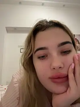 Snapshot of TiffanyCouture chatting on 03/01/26, 05:24 TiffanyCouture online show from 03/01/26, 05:24