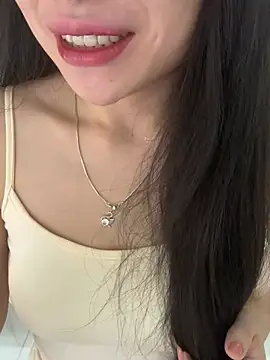 Snapshot of Tinn_tin chatting on 07/04/26, 04:00 Tinn tin online show from 07/04/26, 04:00