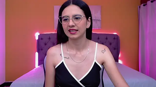 alexaneuer online show from 05/12/26, 01:39