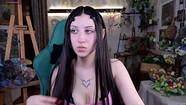 EffieMeowley online show from 04/12/26, 02:09