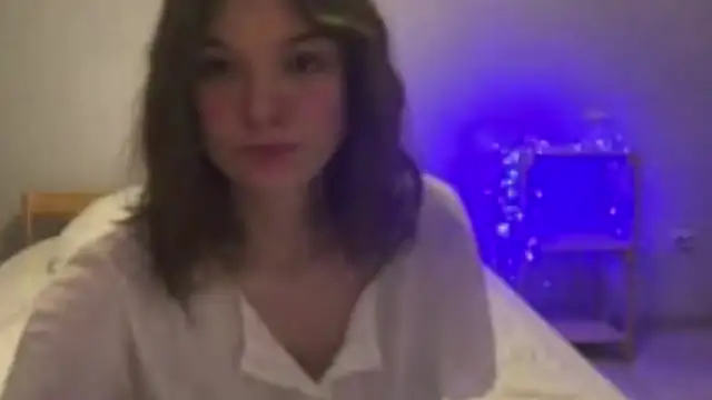 AliveCute online show from 04/14/26, 06:57