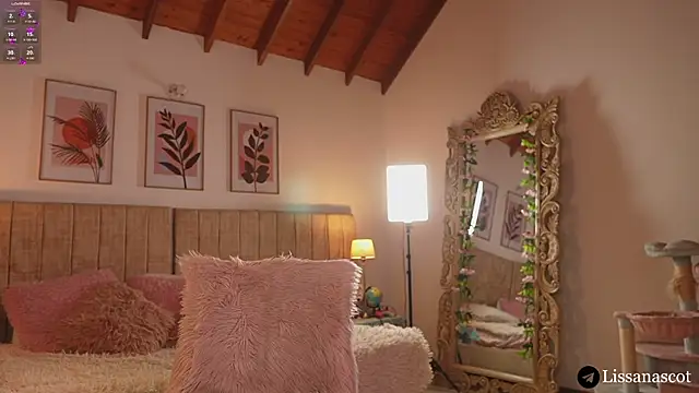 Lissanascott online show from 04/15/26, 08:20