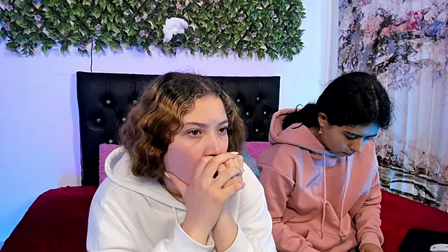 valeria and zoe online show from 05/04/26, 03:04