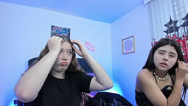 valeria and zoe online show from 03/24/26, 01:22