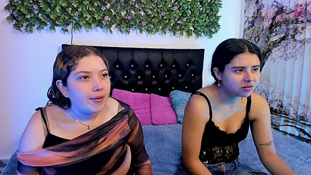 valeria and zoe online show from 05/08/26, 02:21