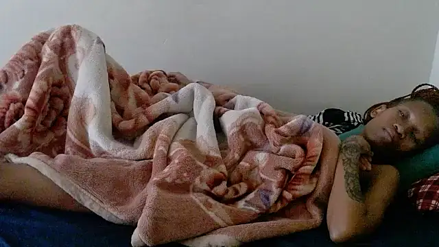 Freakycandy02 online show from 04/14/26, 08:08