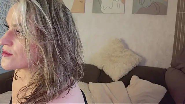 AnyutaSweety online show from 04/22/26, 03:52