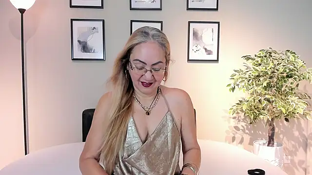 Victoria Firee online show from 03/21/26, 12:09