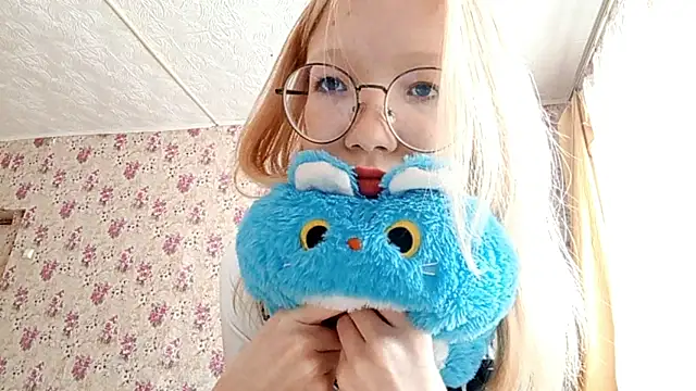 Snapshot of SoniqBliss chatting on 03/03/26, 07:04 SoniqBliss online show from 03/03/26, 07:04