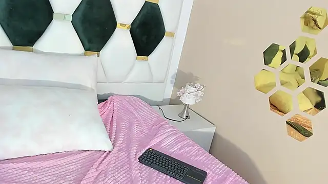 Angela Garciaa online show from 05/16/26, 07:13
