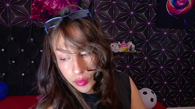 Snapshot of Miis_Beella chatting on 07/09/26, 12:48 Miis Beella online show from 07/09/26, 12:48