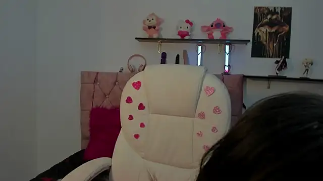 Snapshot of Miis_Beella chatting on 02/27/26, 08:19 Miis Beella online show from 02/27/26, 08:19