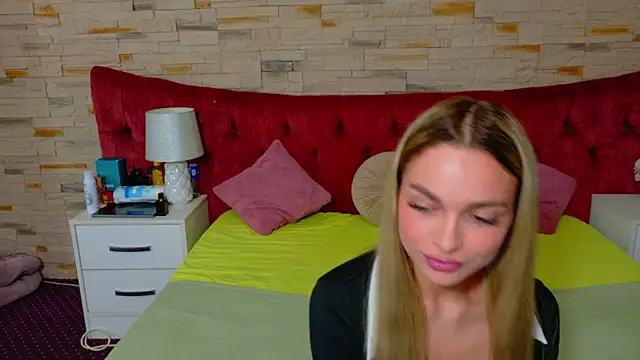 LannaSkyy online show from 03/20/26, 07:59