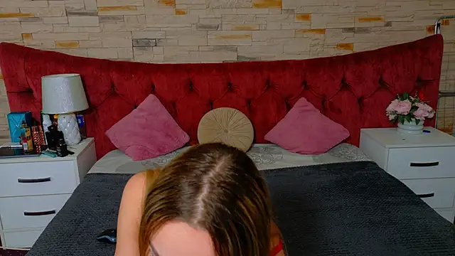 LannaSkyy online show from 03/28/26, 07:37