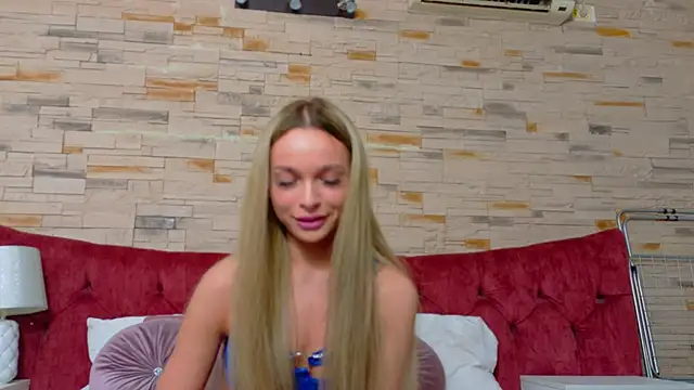 LannaSkyy online show from 03/06/26, 08:48