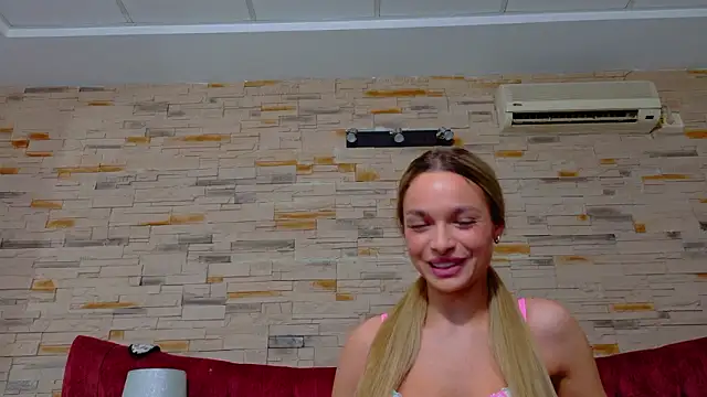 LannaSkyy online show from 03/17/26, 07:28