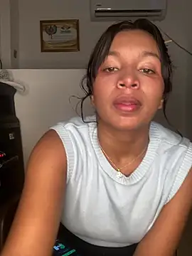 Eloise aksnes online show from 06/08/26, 04:46