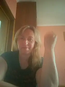 Snapshot of ChristinaYork chatting on 06/06/26, 03:06 ChristinaYork online show from 06/06/26, 03:06