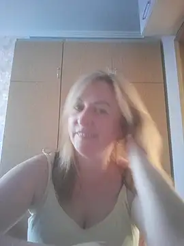 Snapshot of ChristinaYork chatting on 06/25/26, 05:12 ChristinaYork online show from 06/25/26, 05:12