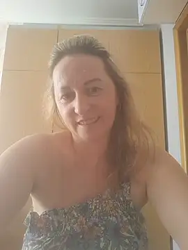 Snapshot of ChristinaYork chatting on 07/05/26, 01:07 ChristinaYork online show from 07/05/26, 01:07