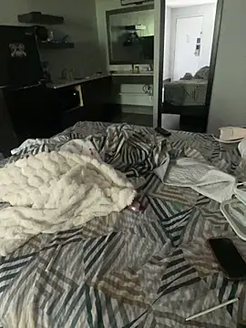 Loopsies online show from 04/19/26, 03:46