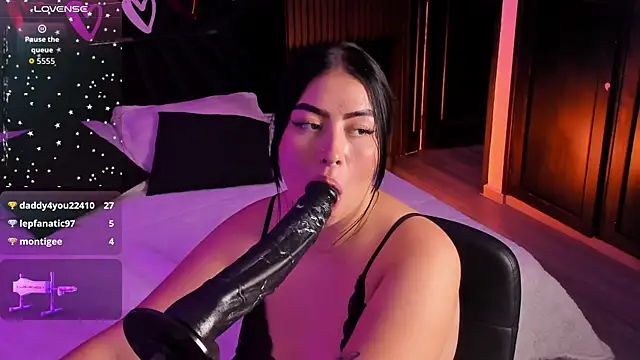 Emberrvelvet online show from 03/15/26, 05:53