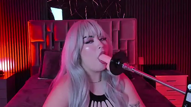 Emberrvelvet online show from 03/06/26, 04:07