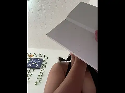 aurora bela online show from 03/07/26, 10:04