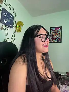 aurora bela online show from 04/15/26, 05:24