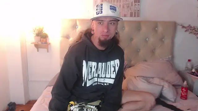 Snapshot of Rommen_N_Zoe chatting on 04/09/26, 11:22 Rommen N Zoe online show from 04/09/26, 11:22