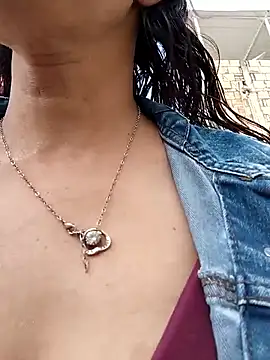 celeste kiss  online show from 04/04/26, 08:04