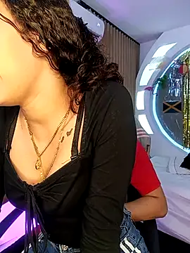 ritzabeth daniel online show from 04/17/26, 02:36