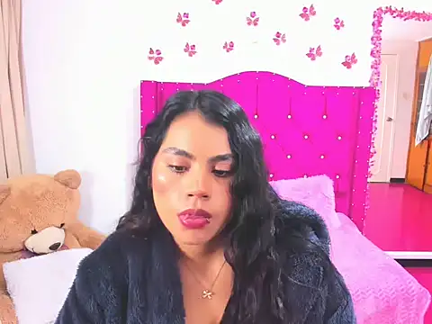 Snapshot of alanna_rose11 chatting on 02/27/26, 01:17 alanna rose11 online show from 02/27/26, 01:17