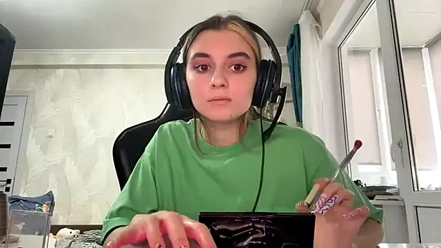 Snapshot of PluralPalaver chatting on 02/26/26, 07:08 PluralPalaver online show from 02/26/26, 07:08