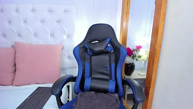 violetaluxx online show from 03/26/26, 04:38