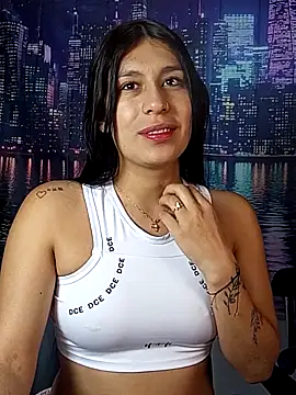 charlottte wh online show from 04/12/26, 06:49