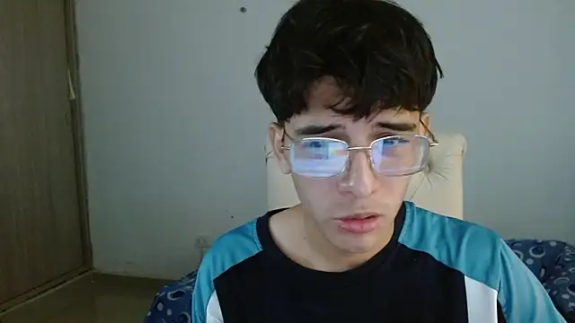 Snapshot of noah_millerx chatting on 06/30/26, 08:20 noah millerx online show from 06/30/26, 08:20