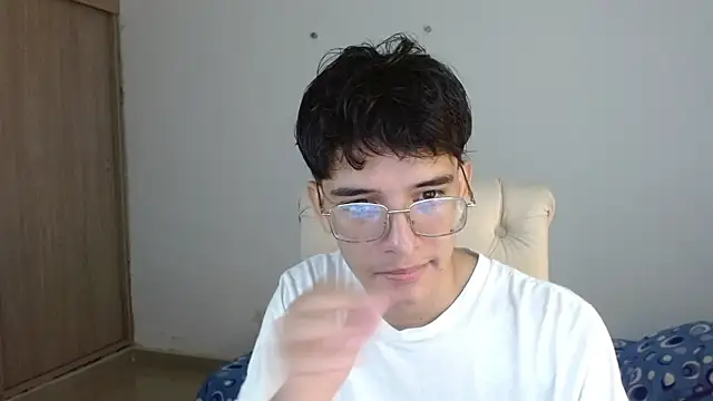 Snapshot of noah_millerx chatting on 06/25/26, 07:52 noah millerx online show from 06/25/26, 07:52